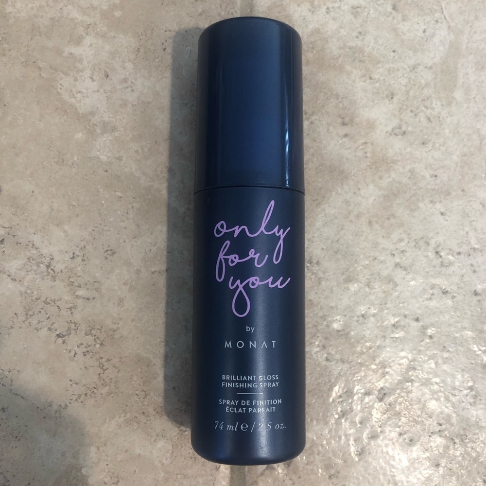 NWT- Monat brilliant gloss finishing spray